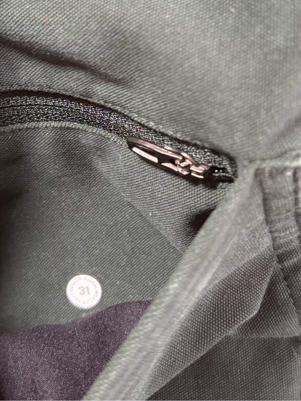 Lululemon ABC Skinny Pant 31 Dark Olive Reflective Cuff Stretch 5 Pocket - Picture 11 of 16